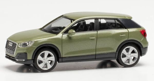 HER038676-004 - AUDI Q2 grün metallic Fahrzeug - 1
