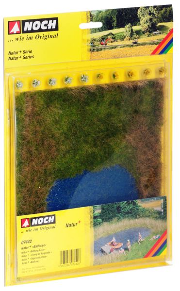 NOC07442 - Teichteich 22x20cm mit 5 gelben und 5 weißen Grasbüscheln ohne Figuren - 1