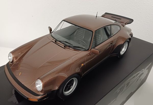 MNC125066128 - PORSCHE 911 Turbo 1977 Braun Metallic – Limitiert auf 100 Exemplare. - 1