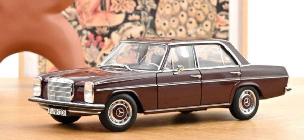 NOREV183778 - MERCEDES-BENZ 200 1968 Dunkelrotbraun - 1
