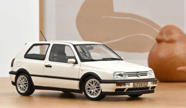 NOREV188508 - VOLKSWAGEN Golf GTI 1996 Candyweiß - 1