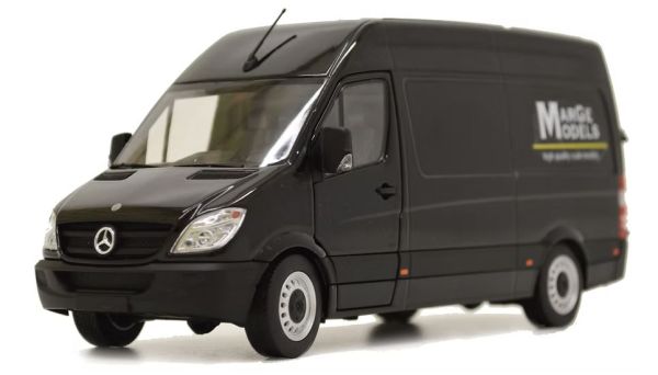 MAR1905-02-01 - MERCEDES-BENZ Sprinter schwarz – Edition MarGe Models - 1