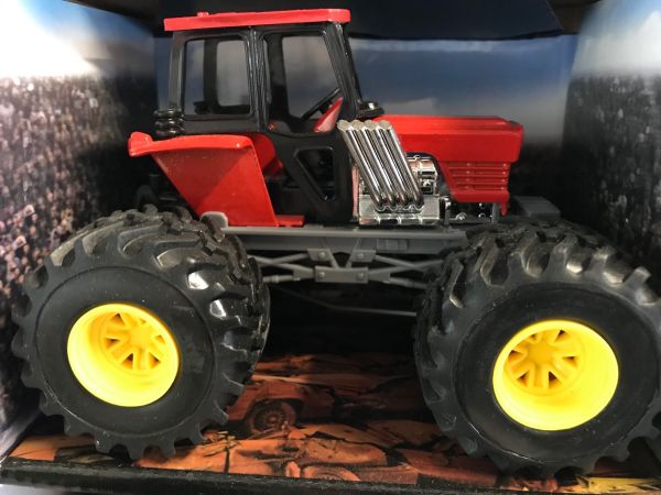 NEW19936E - Roter und grauer Traktor-Monster-Truck - 1