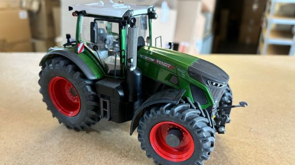 CW0222 - FENDT 940 vario avec pneus TRECKERLE - 1