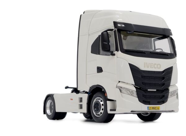 MAR2231-01 - IVECO S-Way 4x2 weiß - 1
