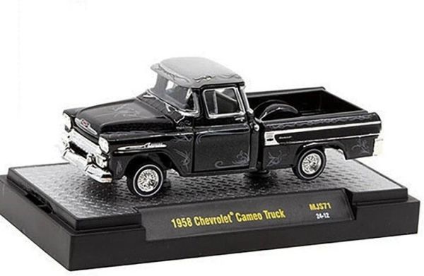 M2M-31500-MJS71 - Chevrolet Cameo Truck 1958 Black Lowriders in Blisterverpackung - 1