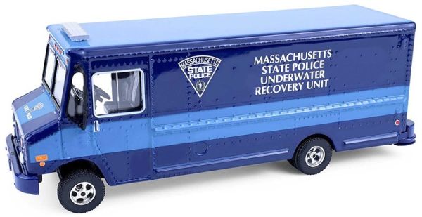 GREEN33260-C - STEP VAN 2019 Massachusetts Police Underwater Recovery Unit aus der H.D. TRUCKS-Serie - 1