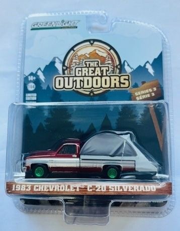 GREEN38050-CVERT - 1983 Chevrolet C-20 Silverado mit grünen Felgen aus der Serie „The Great Outdoors“ in Blisterverpackung - 1