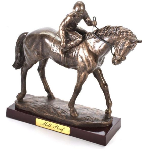 ATL4652104 - Rennpferd-Statue – Mill Reef - 1