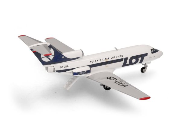 HER573139 - YAKOVLEV Yak-40 LOT Polish Airlines - 1
