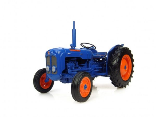 UH2898 - FORDSON DEXTA.(1960-1962).Maßstab:1/16 - 1