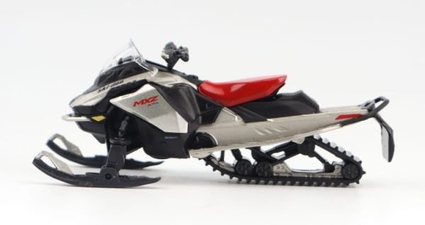 DCM60024 - SKI-DOO MXR X-RS Schneemobil (grau und rot) - 1