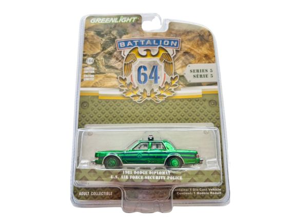 GREEN61050-E_VERT - DODGE Diplomat 1985 GRÜN U.S. Air Force Security Police aus der Serie BATAILLON 64 in Blisterverpackung - 1