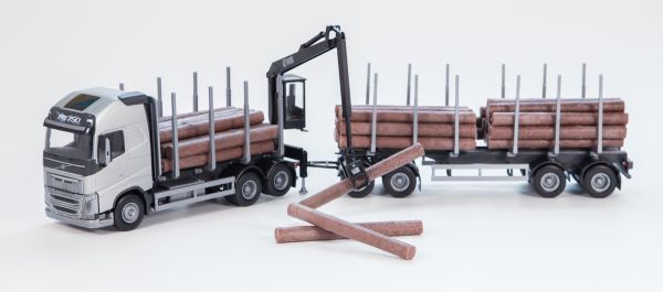 EMEK71301 - VOLVO FH16 6x4, grauer Sattelzug mit 2+2-achsigem Holztransportanhänger und Entladekran - 1