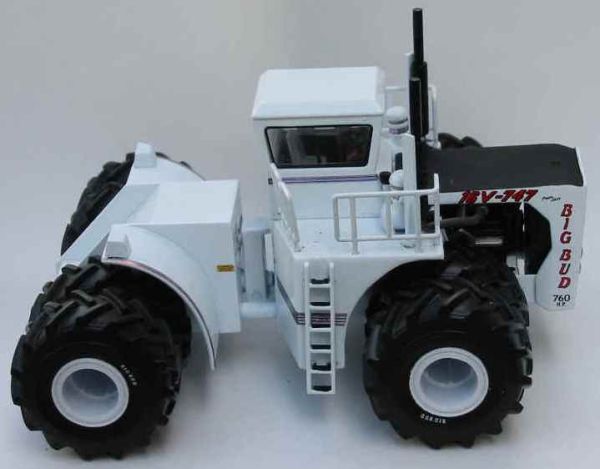 ERT40017 - BIG BUD 16V-747 - 760HP -Toy Farmer Silver Anniversary. - 1