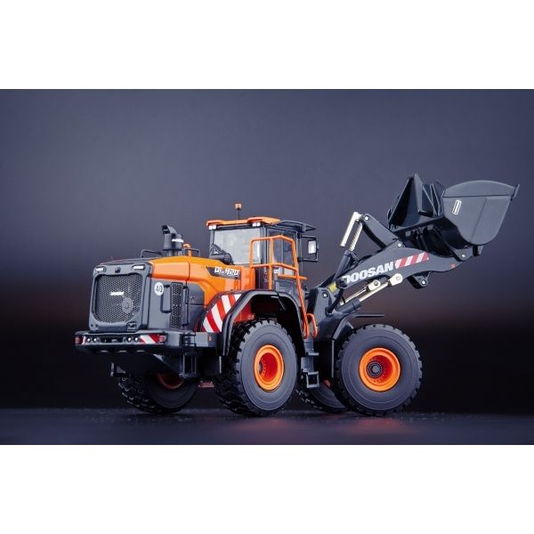 IMC99-10101 - Lader DOOSAN DL420 - 1