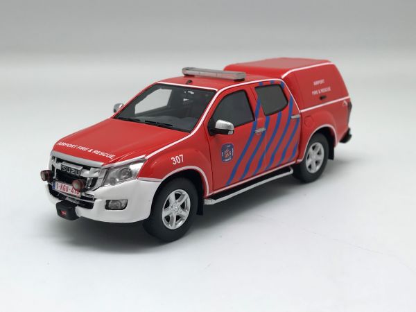 ALARME0037 - ISUZU D-MAX Doppelkabine Feuerwehrmann am Brüsseler Flughafen Limitiert auf 300 ex. - 1