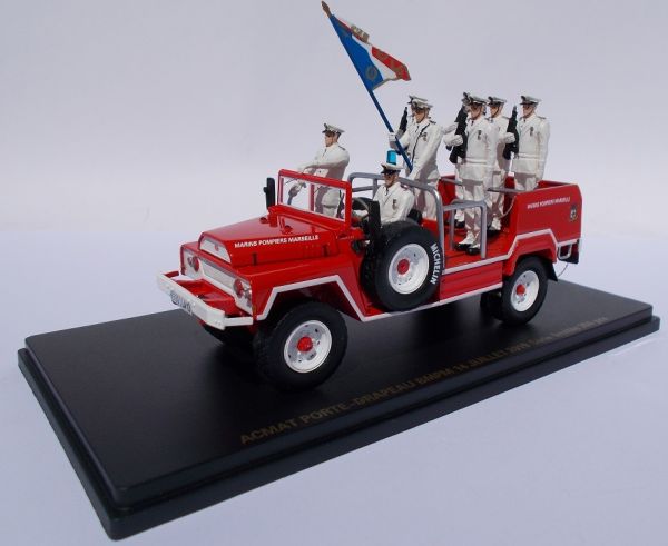 ALERTE0087 - ACMAT Feuerwehrmann BMPM Fahnenträger Marins Pompiers de Marseille mit auf 350 Exemplare limitierten Figuren - 1