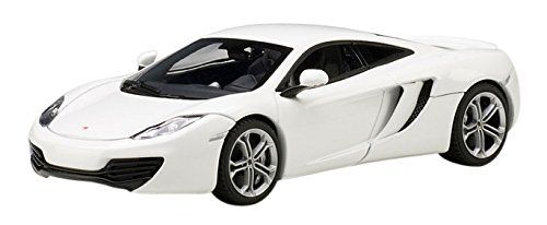 AUT56009 - MCLAREN MP4-12C Weißmaßstab: 1/43 - 1