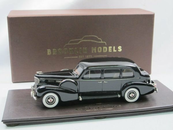 BROKBML30 - CADILLAC Imperial Sedan 1938 Schwarz - 1