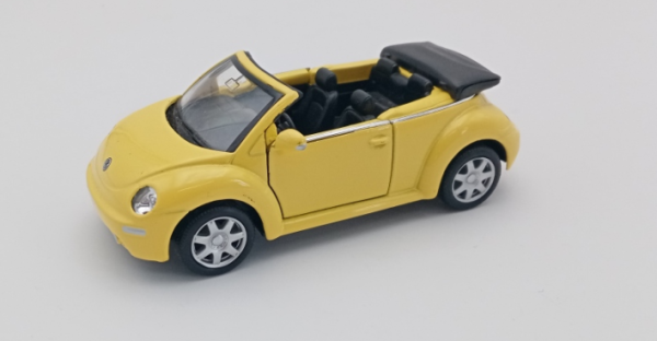 WEL2035YE - gelbes Auto VOLKSWAGEN NEW BEETLE Cabriolet Reibungsmodell ohne Box verkauft - 1