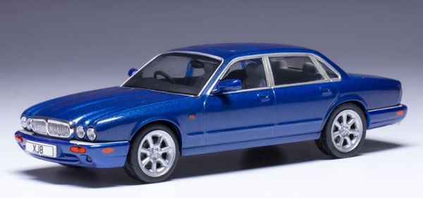 IXOCLC588N.22 - JAGUAR XJ8 1998 Blau - 1