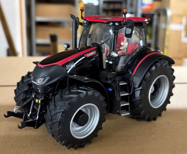 CW0310 - CASE IH Optum 340 CVX Drive - Platinum - 1