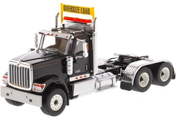 DCM71003 - INTERNATIONAL HX520 6x4 Day Cab Tandem schwarz - 1