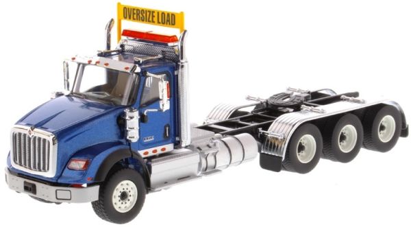DCM71010 - INTERNATIONAL HX620 Day Cab Tridem blau - 1