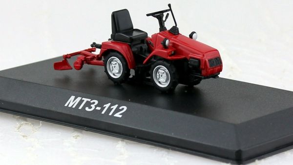 G1825113 - BELARUS MTZ-112 1986-1992 mit Bodenwerkzeug - 1