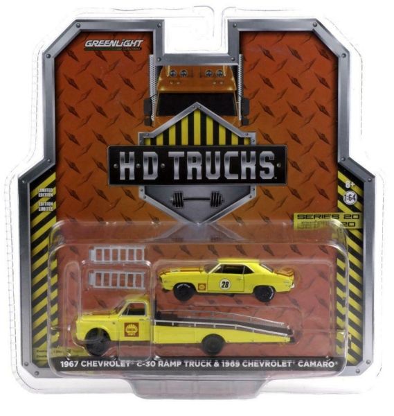 GREEN33200-A - CHEVROLET C-30 Autotransporter 1967 SHELL und CHEVROLET Camaro 1969 #28 SHELL Series HD Truck im Blister verkauft - 1