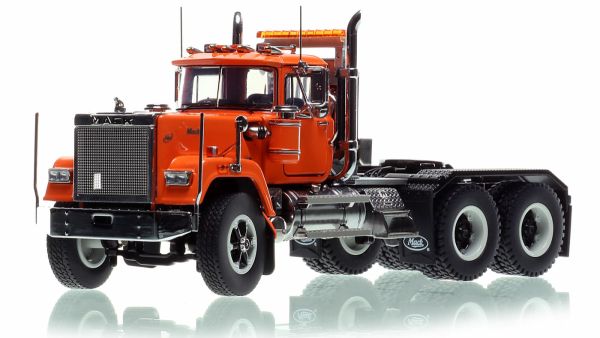 HHR138G-1 - MACK Superliner Heavy Spec mit Tamdem-Achsen Orange - 1