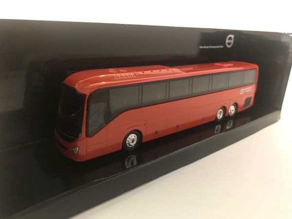 MOT300086 - Roter VOLVO 9700-Bus - 1