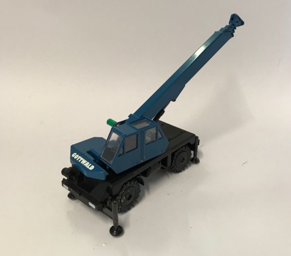 CON2074/18 - GEBRAUCHT - All-Terrain-Kran GOTTWALD schwarz und blau - 1