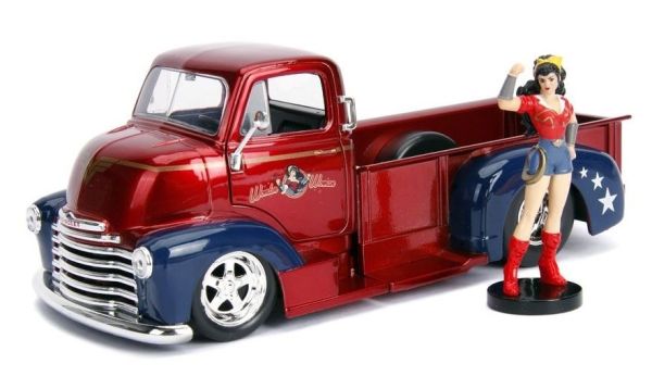 JAD253255010 - Chevrolet Chevy 1952 DC Comics Wonder Woman Pickup Truck mit Figur enthalten - 1