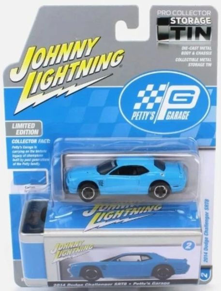 JLCT014-2A - 2014 DODGE Challenger SRT8 in Blau aus der COLLECTOR TINS-Serie 2024 in Blisterverpackung - 1