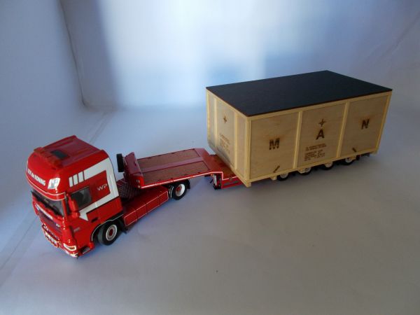 LAD002 - Holzkiste für MAN Gütertransport Länge: 150mm - 1