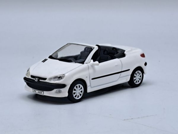 CAR21670 - PEUGEOT 206 Coupé Cabriolet Weiß - 1