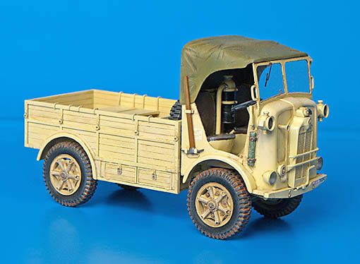 PLS086 - SPA L39 Colonial Miniatur zum Zusammenbauen und Bemalen - 1