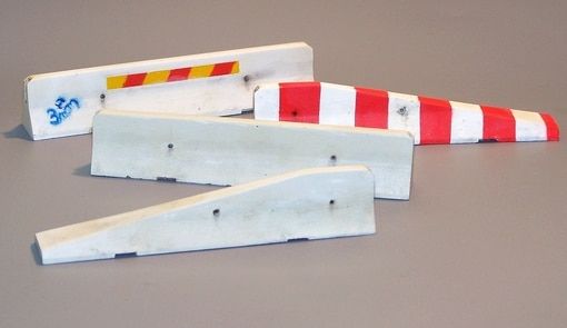 PLS4042 - 4 Miniatur-Leitplanken zum Bemalen für Dioramen mit einer Gesamtlänge von 32 cm - 1