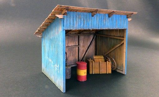 PLS442 - Holzhütte mit Miniaturzubehör zum Zusammenbauen und Bemalen Maße 14 x 7;5 cm Höhe 11 cm - 1