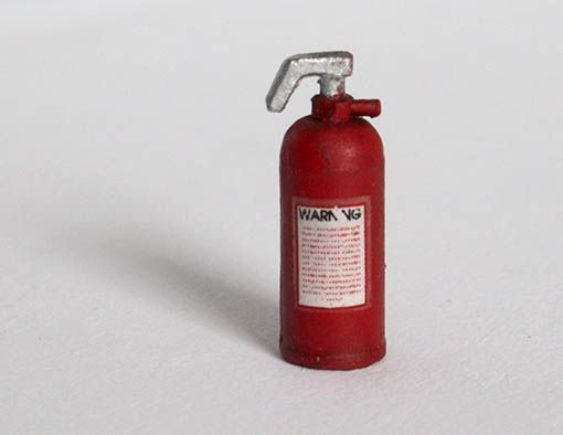 PLSEL005 - Miniatur-Feuerlöscher von 2 cm zum Bemalen für Dioramen mit mitgelieferten Abziehbildern - 1