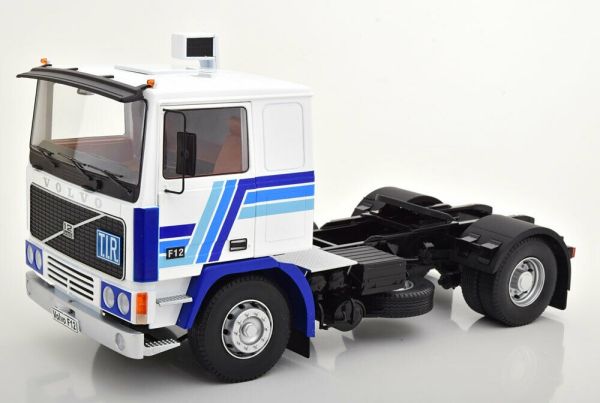 RK180033 - VOLVO F12 1977 4x2 weiß blau limitiert auf 500 Exemplare - 1