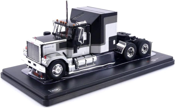 IXOTR117 - GMC GENERAL 1980 6x4 Schwarz und Silber - 1