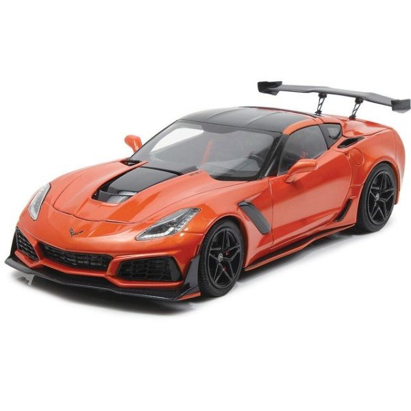 IXO-U18RDC001-FO - 2019 Chevrolet Corvette ZR1 Orange – Sebring Orange Tintcoat – USA Edition - 1