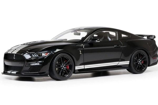 IXO-U18RDC002-FO - FORD Mustang Shelby GT500 2022 Schwarz mit Streifen Weiß - 1