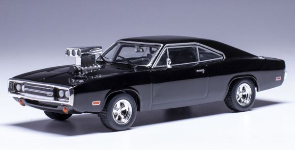 IXO-U43RDC007 - 1970 Dodge Charger Schwarz mit auslaufendem Motor – USA Edition - 1