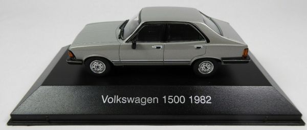 MAGARG45 - VOLKSWAGEN 1500 1982 graue 4-türige Limousine in Blisterverpackung verkauft - 1