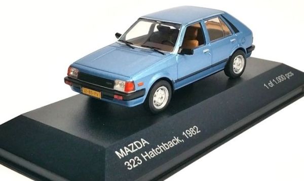 WBX209 - MAZDA 323 Hatchback 1982 blaues Metall - 1
