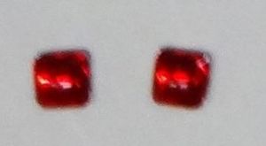 ART04360_R - Viereckige Scheinwerferlinse x2 Rot – 2 x 2 mm